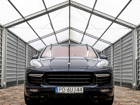 Porsche Cayenne cena 229000 przebieg: 240000, rok produkcji 2015 z Strzegom małe 596